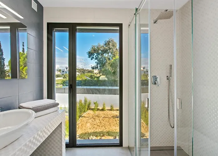 Ohana * Αλμπουφέιρα